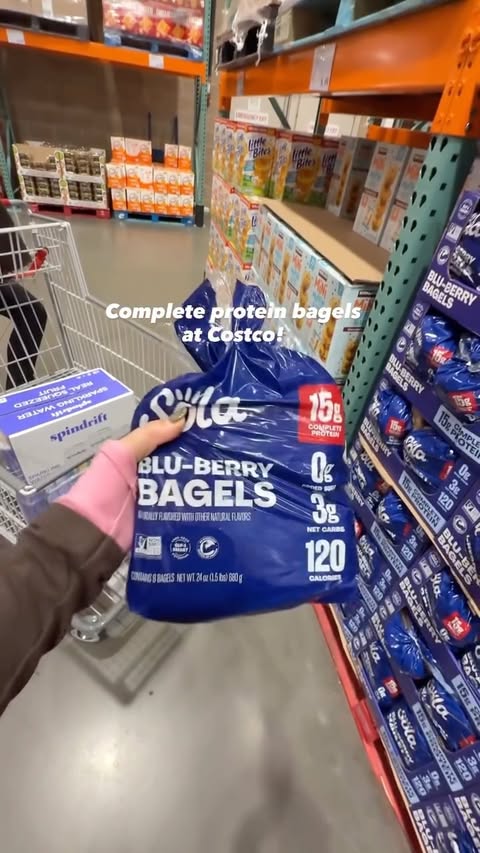 Instagram post by @liv.ingwell for The Sola Company. Caption reads: First time trying the @thesolacompany Blu-Berry....