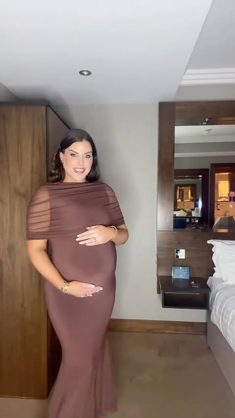Instagram post by @twins_and_me_ for Bellamianta. Caption reads: DWTS with @bellamianta ✨ #reels #pregnant....