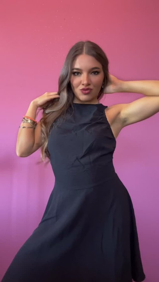 Instagram post by @matildefiumalbi_ for Beachsissi. Caption reads: 👗dress by @beachsissi 
👠shoes by [...].