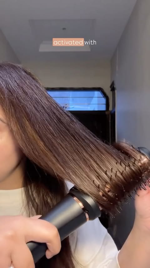 Instagram post by @style_harborr for BBlunt. Caption reads: Comment. “Frizz” for direct link 

It is....