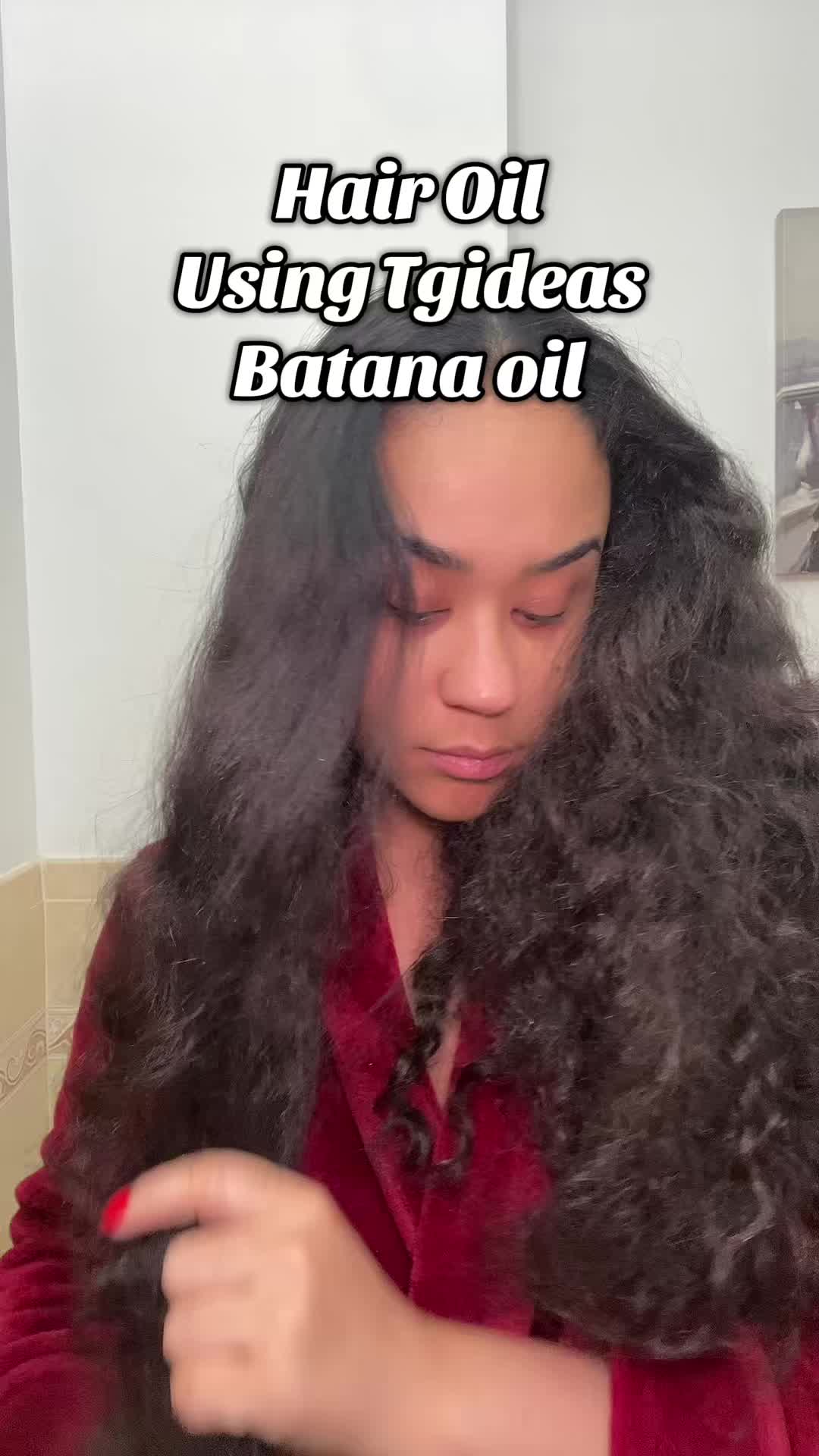 TikTok post by @elidasmr for Tgideas Beauty. Caption reads: Lets relax using @Tgideas Beauty Batana oil....
