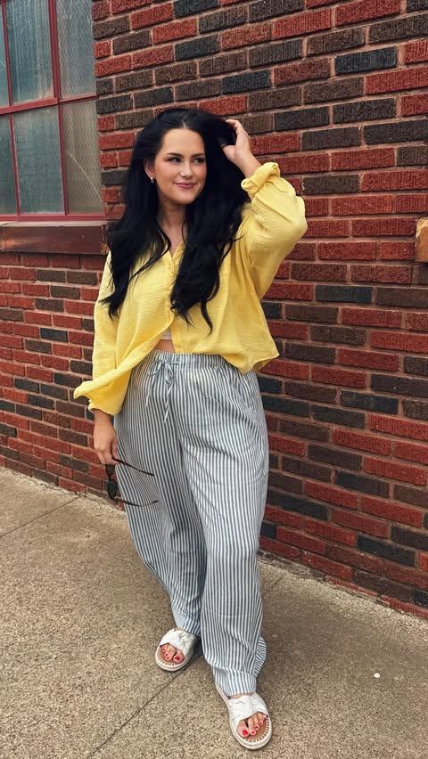Instagram post by @lindseyjpressley for Torrid. Caption reads: [...] packed and ready for a trip thanks to....