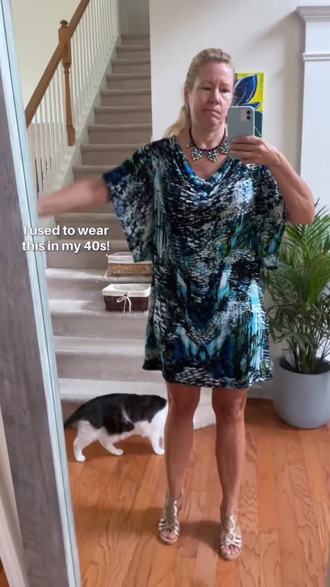 Instagram post by @sissi_the_german for Chicwish. Caption reads: [...] your favorite outfit? 1-2-3? Thank you....