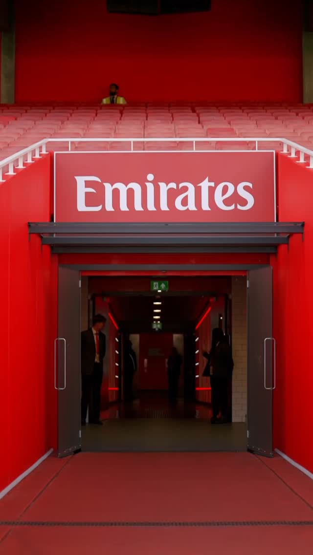 Instagram post by @arsenal for Emirates. Caption reads: Touched down in N5 👊

🤝 Emirates.