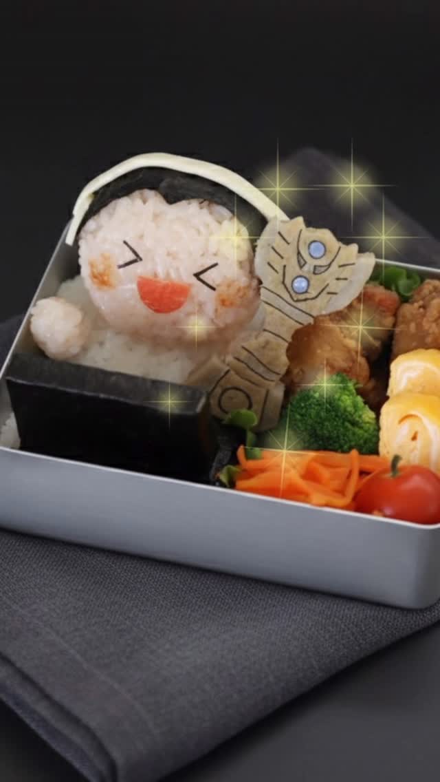 Instagram post by @momokyaraben for Riot Games. Caption reads: 🏆 Worlds....