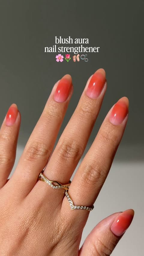 Instagram post by @bycheznails for ohora. Caption reads: [...] are so cute & effortless to create with....