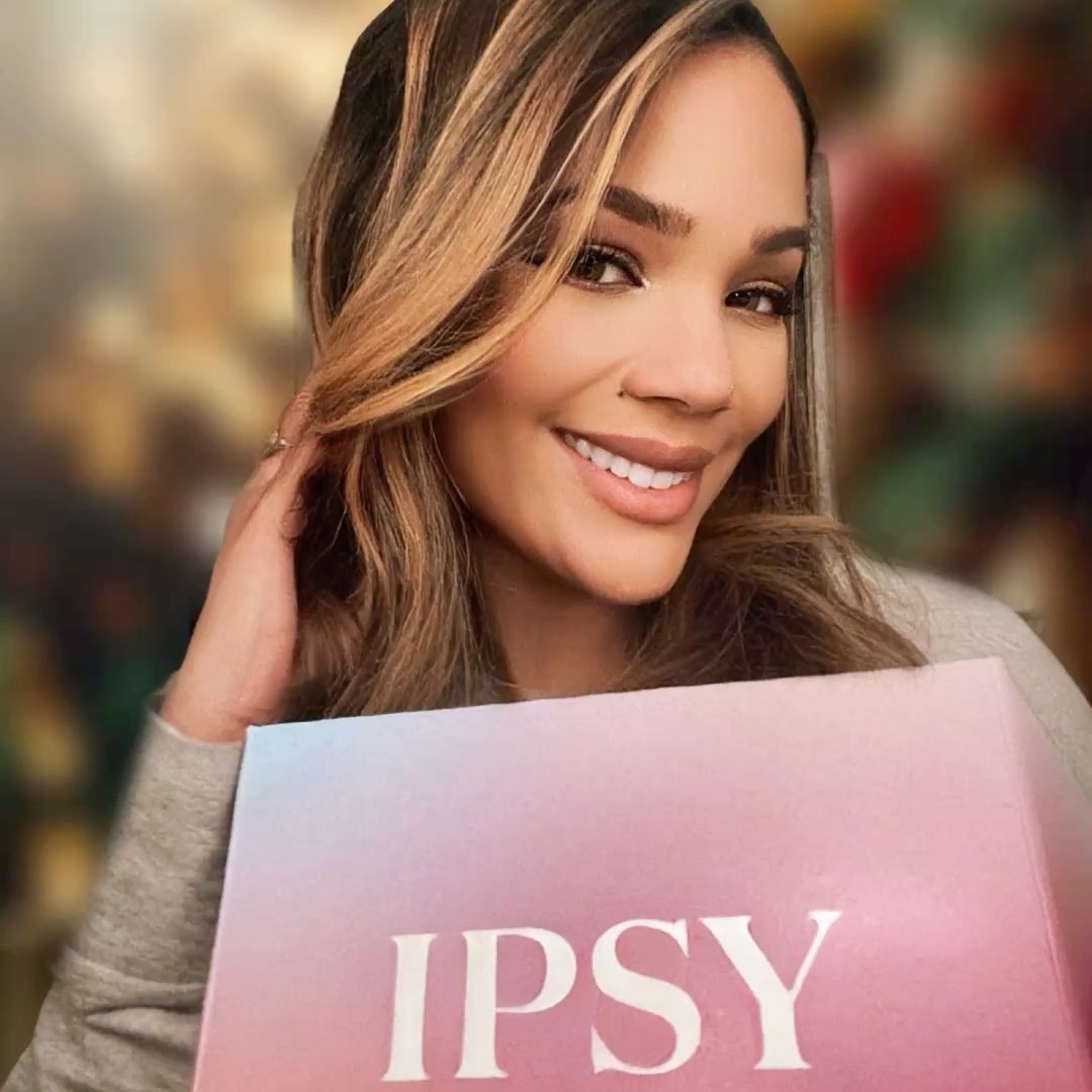 Instagram post by @edrasdyanna for Boxycharm. Caption reads: Hola mis amores! Este post era para anoche pero....
