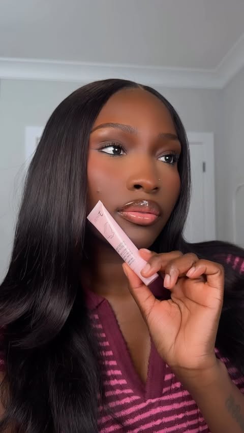 Instagram post by @sonia.bernicee for Juvia's Place. Caption reads: The perfect peptide glosses @juviasplace 💘!....