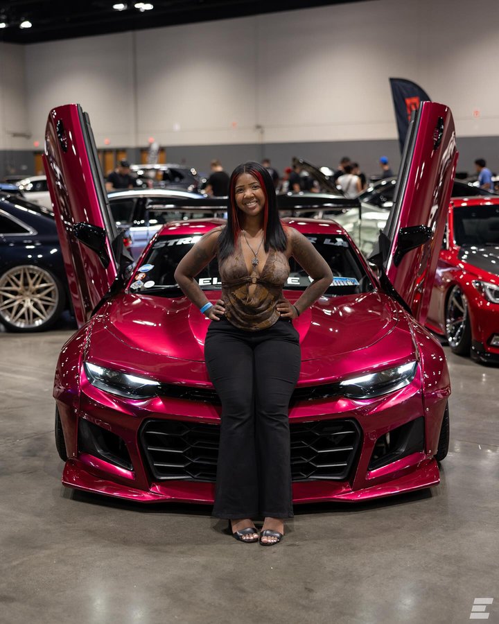 Instagram post by @nellytheblasian for Vertical Doors Inc. Caption reads: 🙂‍↕️❤️‍🔥

Sponsors:
@braumracing....