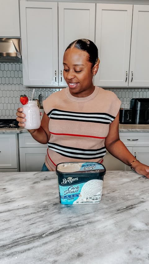 Instagram post by @xoleteshia for Breyers. Caption reads: [...] sweet, this strawberry smoothie is it!....