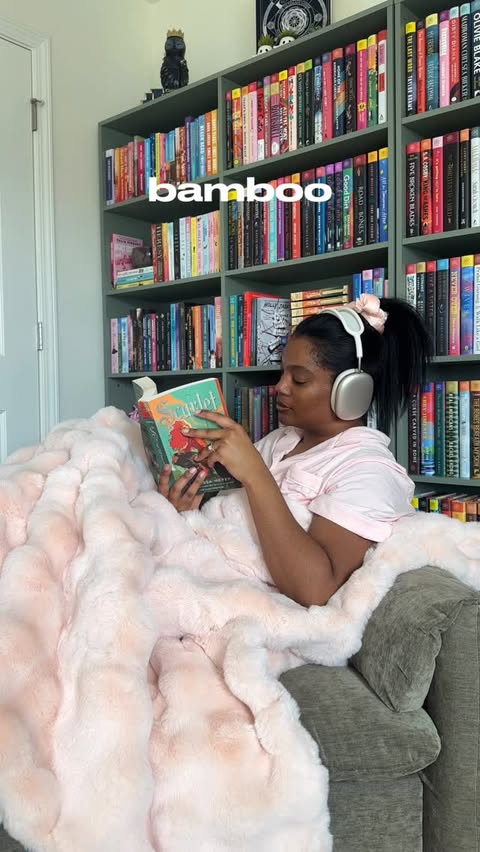 Instagram post by @klub.kaylah for COZY EARTH. Caption reads: [...] ☁️Use code CE-KAYLAHREADS for 20% off....