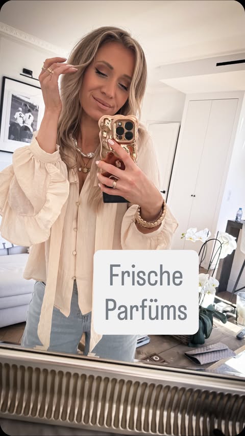 Instagram post by an influencer for Ataraj. Caption reads: parfüm anzeige markennennung • Für welche Parfüms....