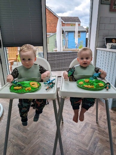 Instagram post by @breenteam_twinsta for Constructive Eating. Caption reads: AD | CONSTRUCTIVE EATING I don't normally let the....