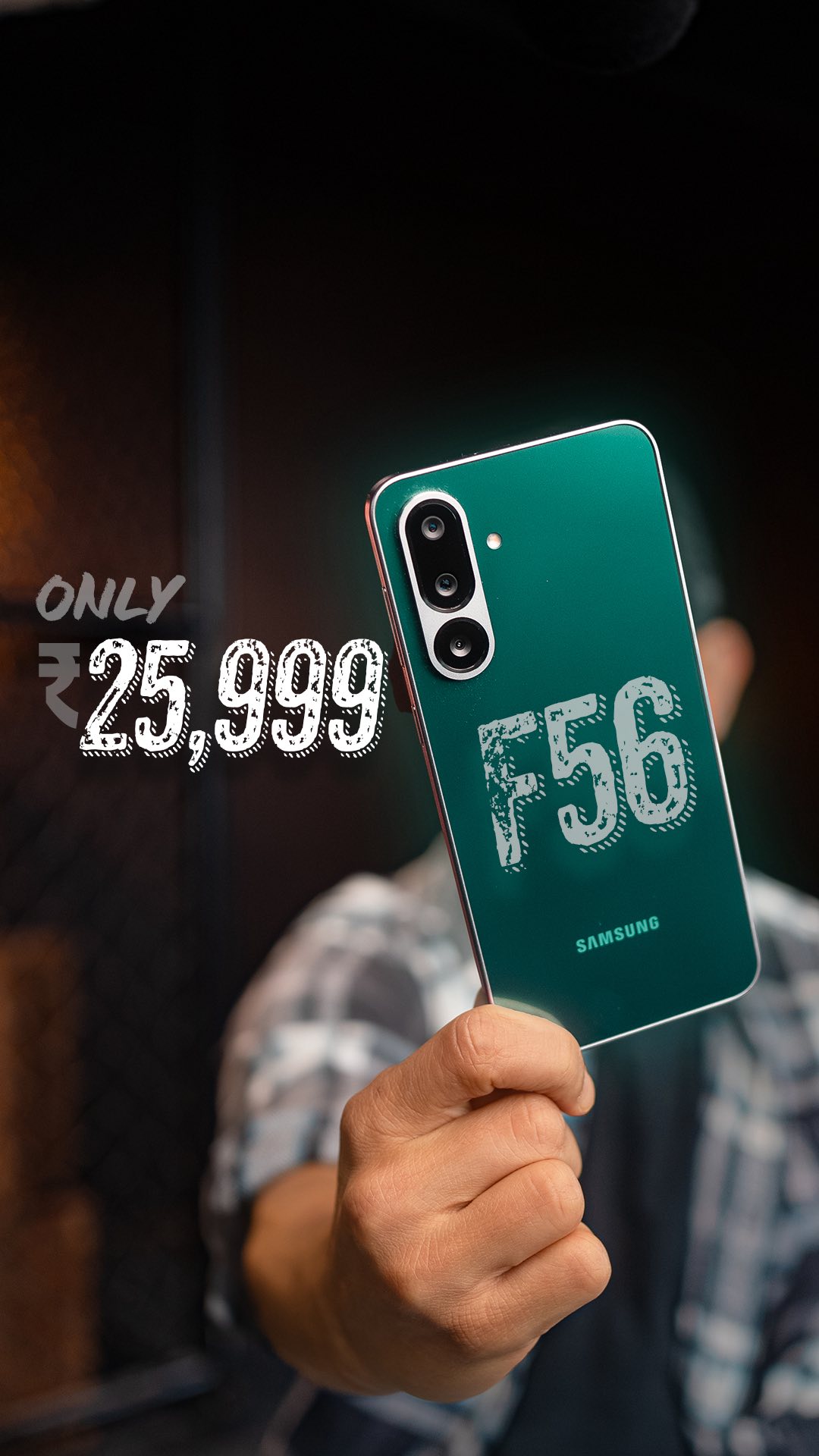 Instagram post by @mobiscrub for Social Current India. Caption reads: Easily the most classy #smartphone under ₹30,000....