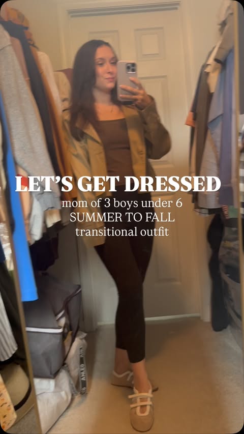 Instagram post by @itsmeabbylane for Fabletics. Caption reads: [...] feel put together. #MomStyle #MomOf3....