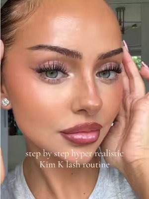 TikTok post by @jessiefrizzelll for Maxcomfi. Caption reads: [...] wispy, Kardashian lash…this is it!!!....