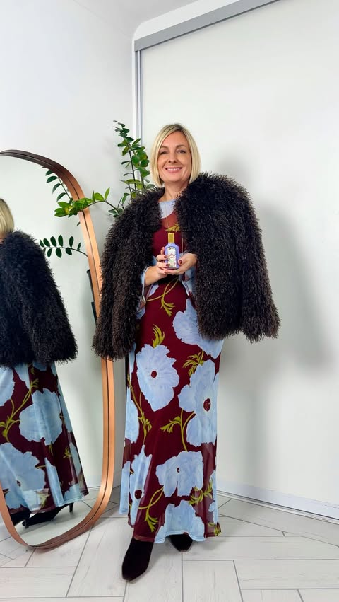 Instagram post by @clubforty.claire for The Perfume Shop. Caption reads: If you’re shopping for gifts this Black....