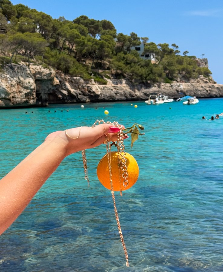 Instagram post by @tonjefrig for TEZE. Caption reads: [...] the bestest weekend xx

💋 @teze.no....