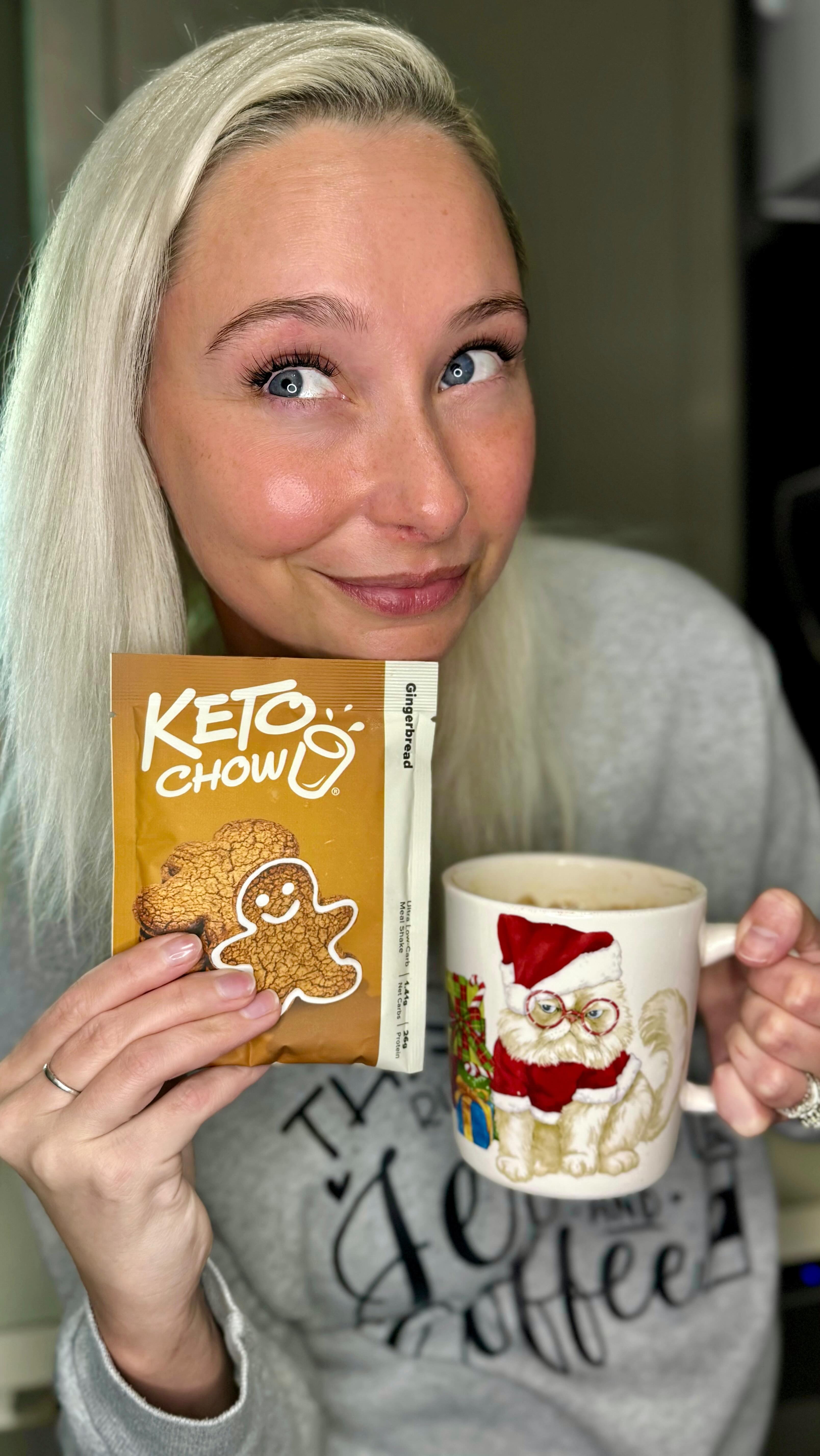 Instagram post by @laceynycole for Keto Chow. Caption reads: Gingerbread season is officially here ☕️✨ Mixed a....