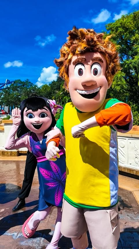 Instagram post by @delilahdoeslife_ for SeaWorld. Caption reads: [...] from Hotel Transylvania have arrived at....