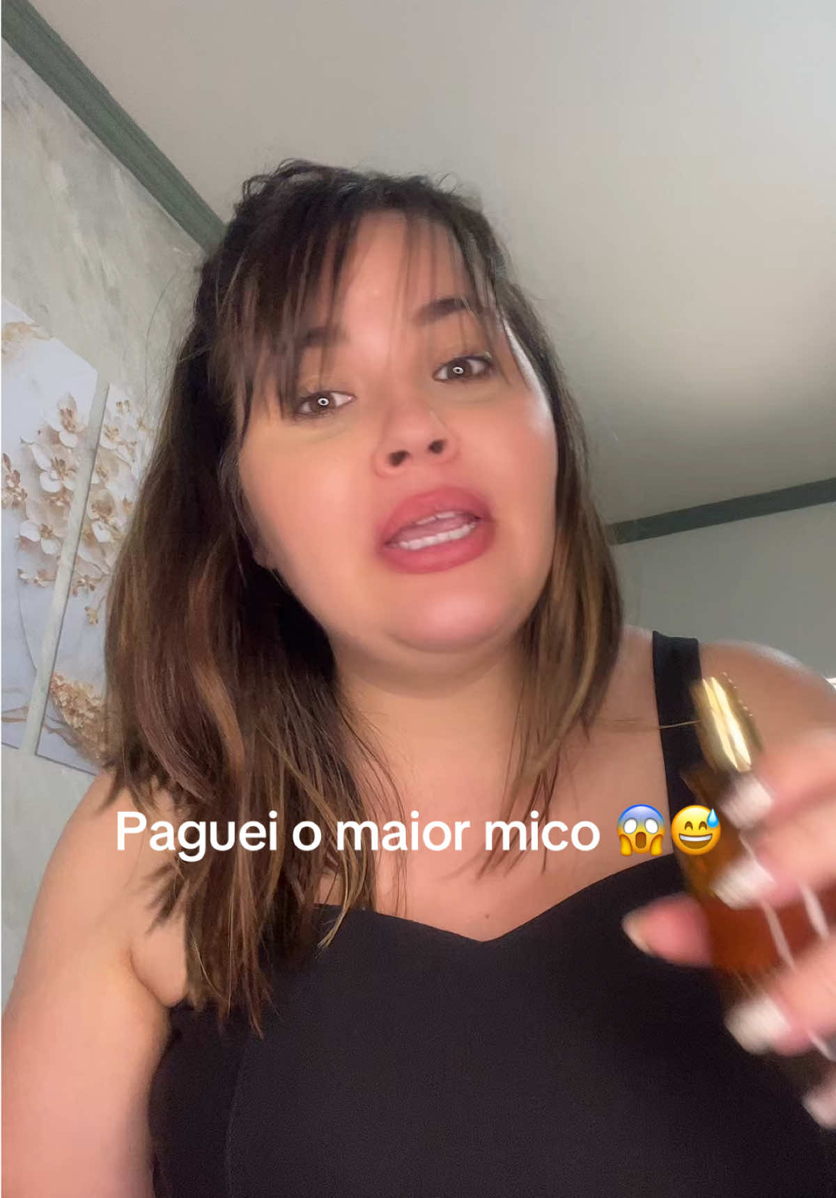 TikTok post by @vanessaoficialalmeida for Aura Beauty Club. Caption reads: #promocao #dicas #dica #perfume #publi @AURA....