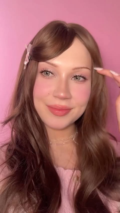 Instagram post by @pinjapotasev for NYX Professional Makeup Nordics. Caption reads: Tehdään suloinen Bunny Makeup 🐇🩷 Mikä eläin....