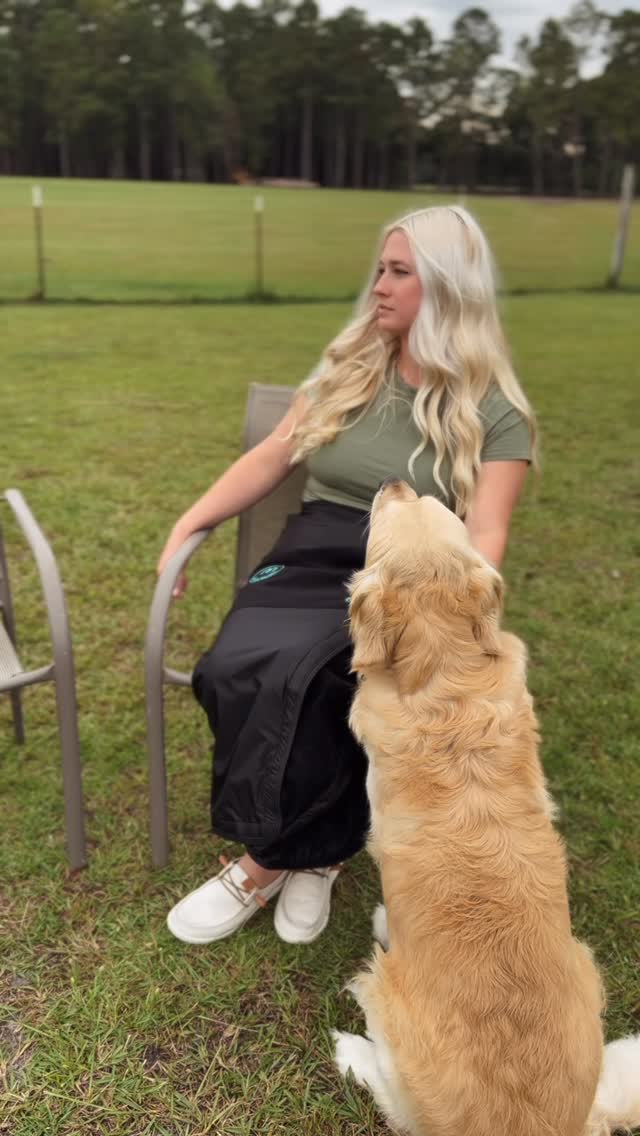 Instagram post by @leahhornick for Get The Mozy. Caption reads: [...] so warm @get_the_mozy #livelifewarmly....