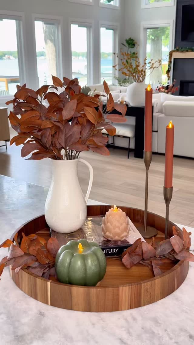 Instagram post by an influencer for Luminara. Caption reads: [...] beautiful flickering glow of Luminara....