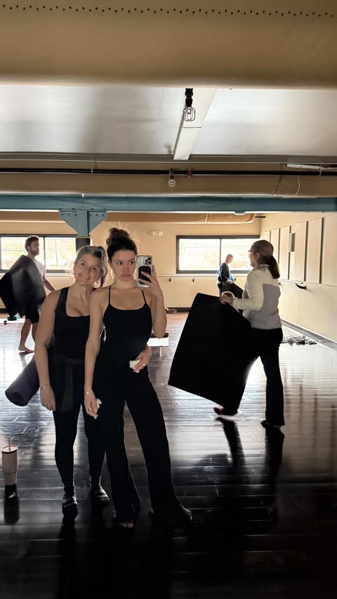 Instagram post by @sylviasnyders for boandtee. Caption reads: [...] vinyasa yoga with me ✨🧘🏼‍♀️

outfit....