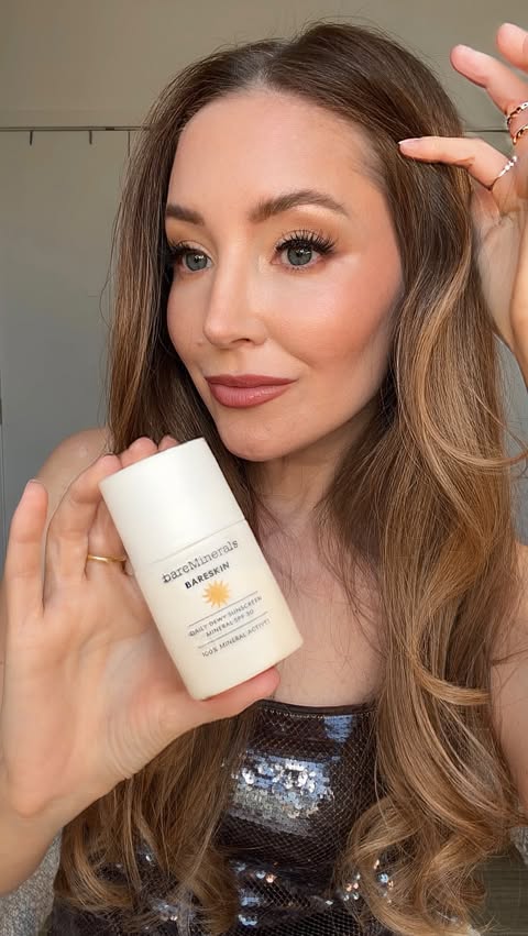 Instagram post by @jillian.gottlieb for bareMinerals. Caption reads: [...] queen just like me 🙂‍↔️ @bareminerals....