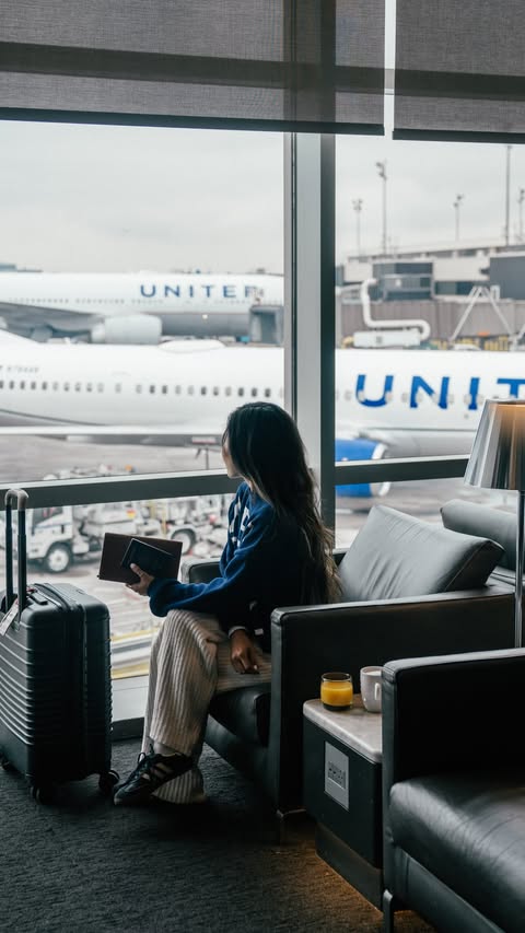 Instagram post by @bucketlistbums for United Airlines. Caption reads: Just completed my third inaugural flight with....