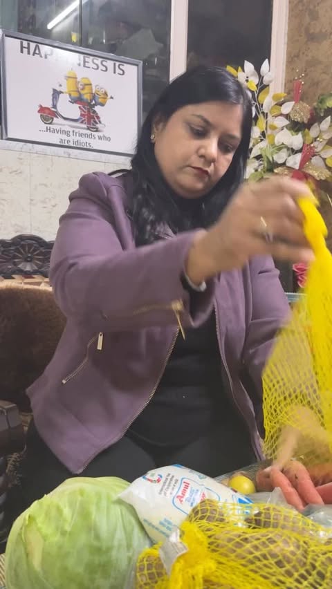 Instagram post by @neetubansalofficial for EVEREVE. Caption reads: Try Evereve Overnight Period Panty [...].