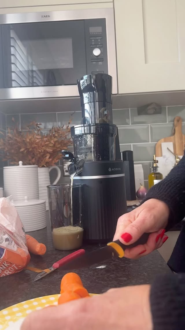 Instagram post by @making_magnolia_home for Aobosi. Caption reads: [...] AD - Just got this amazing juicer from....