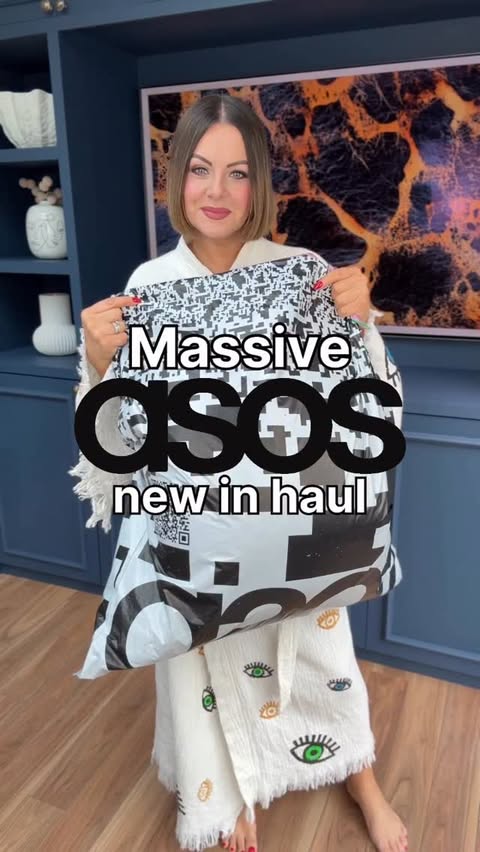 Instagram post by @mama_loves_leopard for ASOS. Caption reads: [...] the moment and then I’ve done a massive....