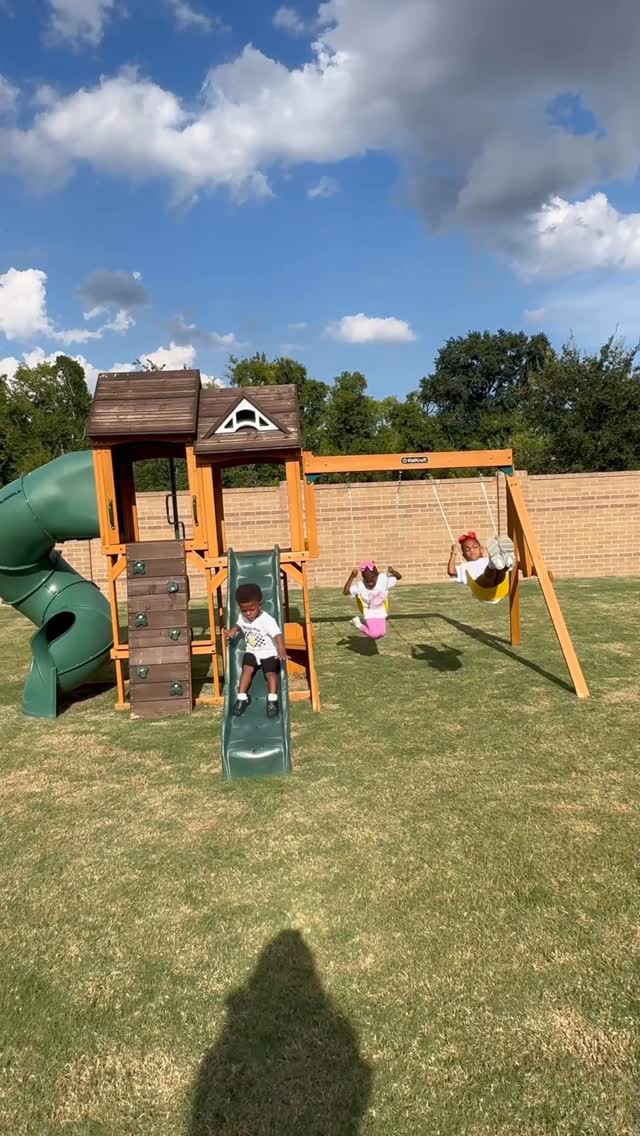 Instagram post by @courtnwilliams for KidKraft. Caption reads: [...] the hype hasn’t died down over the....