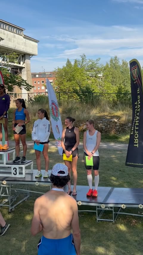 Instagram post by @jhedbys for 2XU. Caption reads: [...] you do yesterday? In collaboration with....
