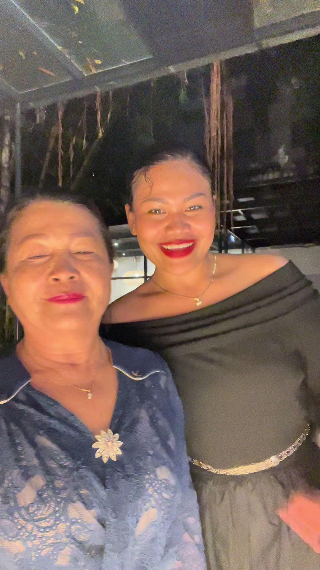 TikTok post by @pidorham for Revlon. Caption reads: មួយរាត្រីជាមួយអ្នកម្តាយ🥰 @Revlon Cambodia   #fyp....