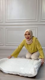 Instagram post by @lina.azaian for Joey Mattress. Caption reads: [...] JFMLINAAZAIAN50 for RM 50 off! ☺️....