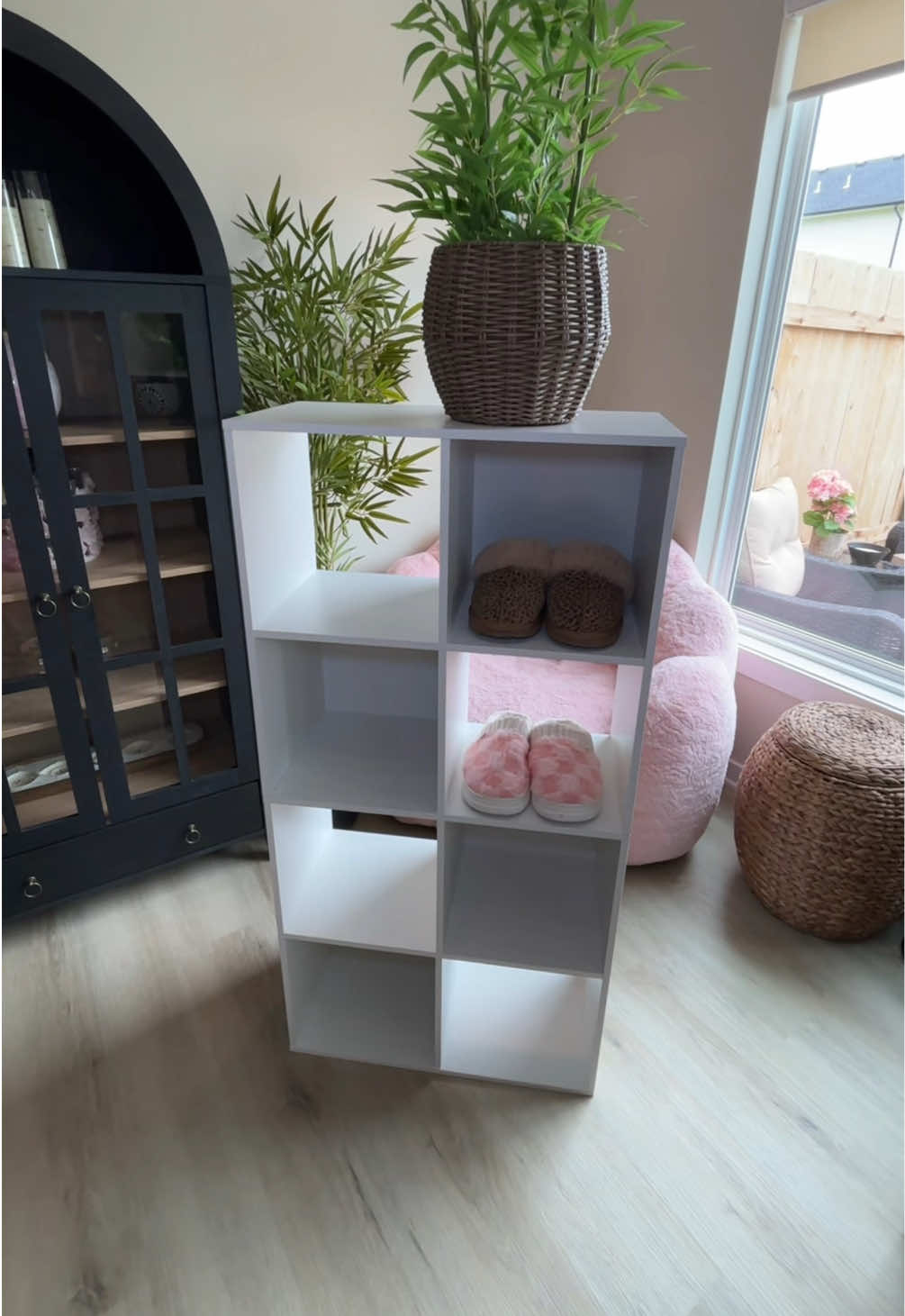 TikTok post by @moe_bigmom for Sweetcrispy. Caption reads: [...] #cubestorage #tiktokshopcreatorpicks....