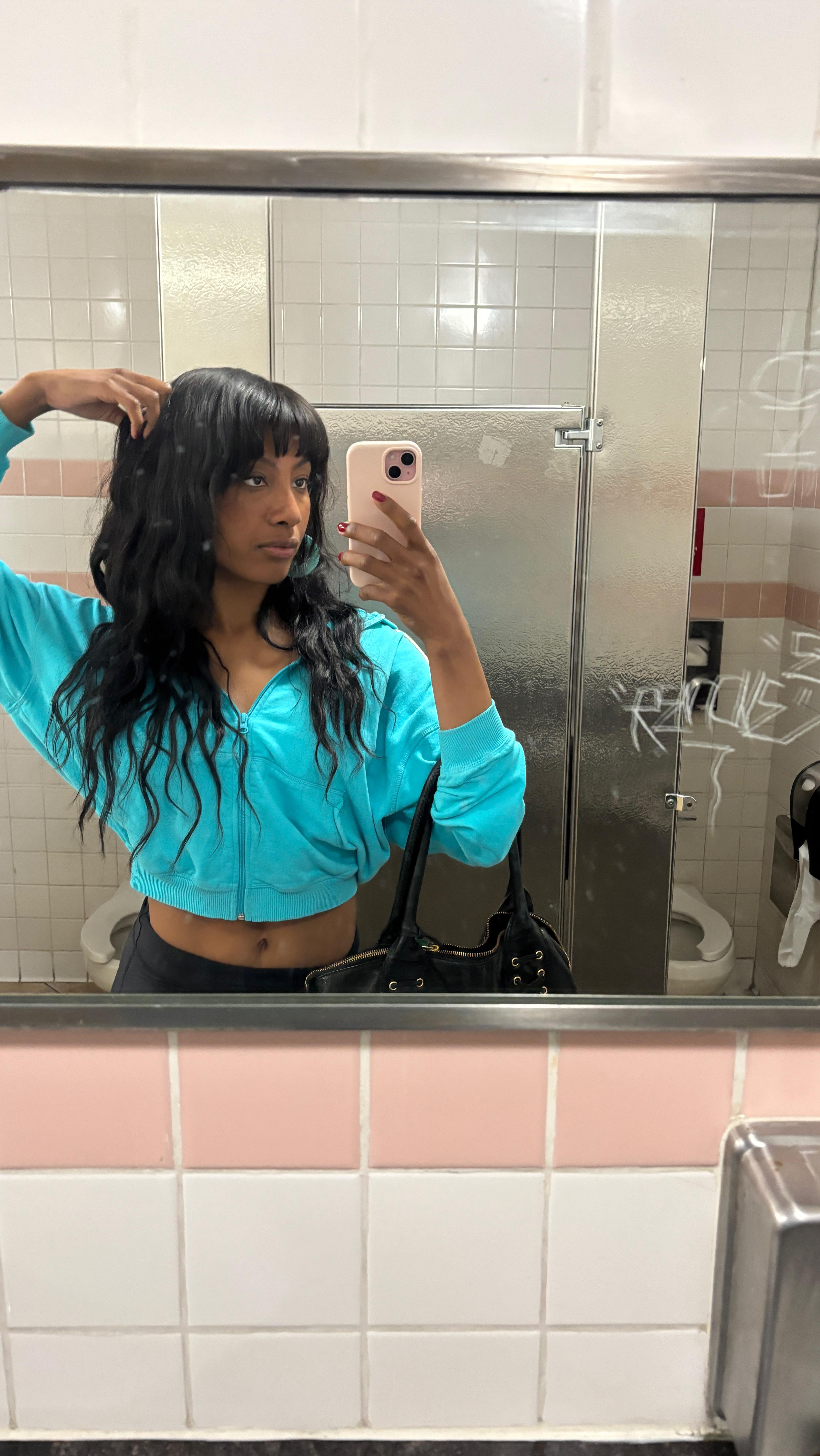 Instagram post by @imdiamondmarie for The Laundress. Caption reads: [...] soft focus detergent on Amazon <33....