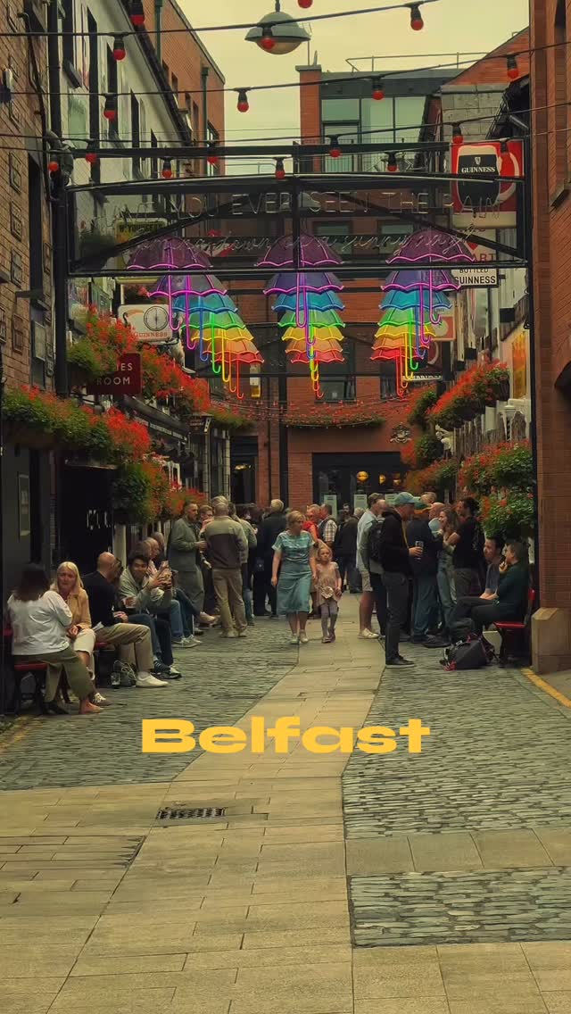 Instagram post by @travellernorthernireland for Discover Northern Ireland. Caption reads: 📍Belfast ☘️❤️
.
.
#belfast #belfastcity....