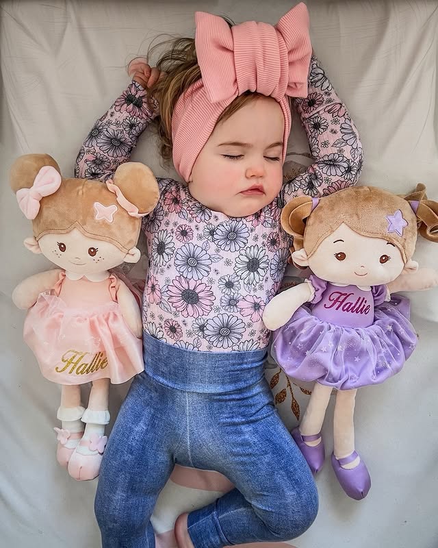 Instagram post by @hallie.and.hudson for Leyadoll. Caption reads: [...] Discount code HALLIE15 Besties from....