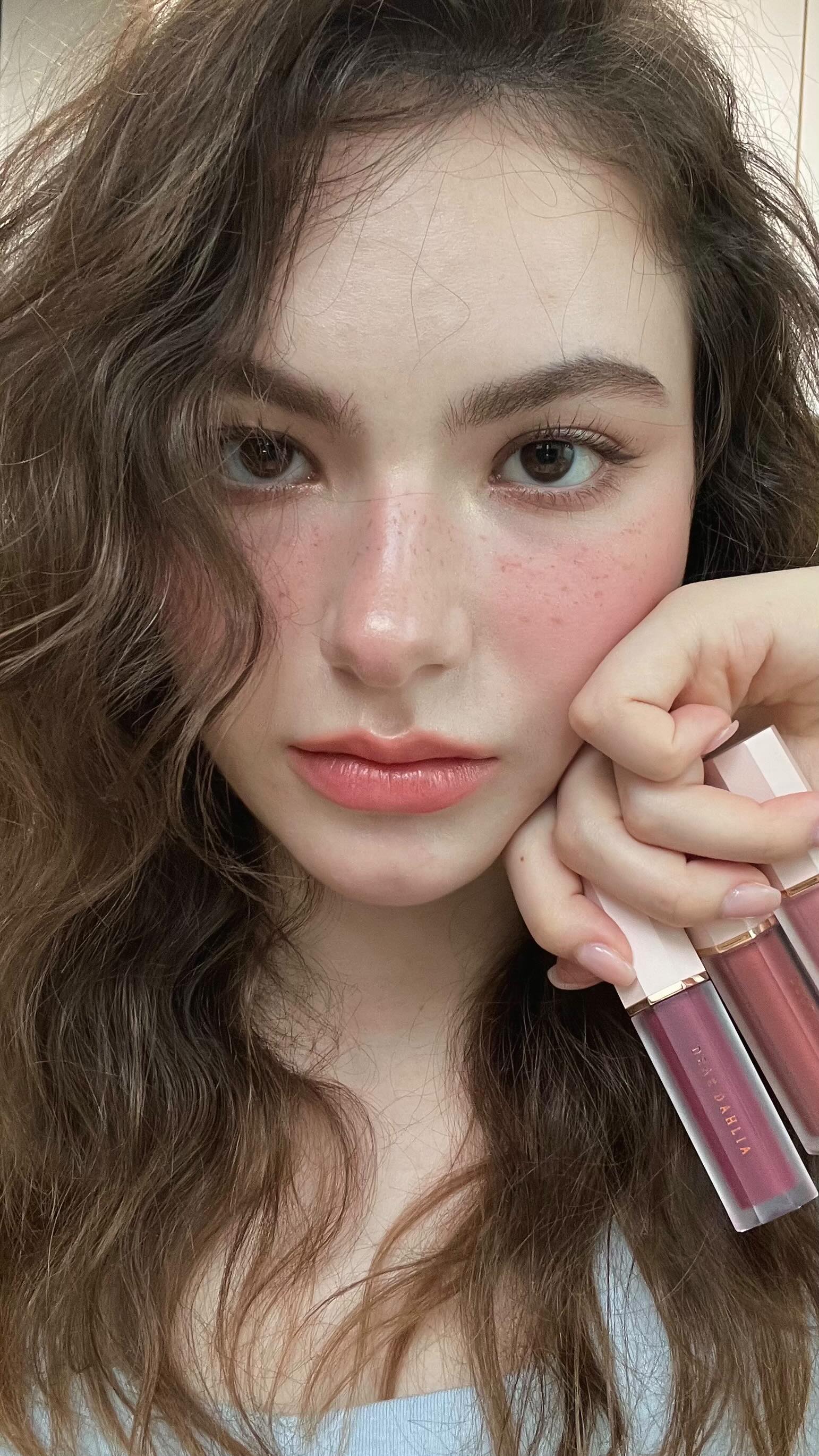 Instagram post by @bergamottchi for DearDahlia. Caption reads: @deardahlia_beauty viral liquid blush new....