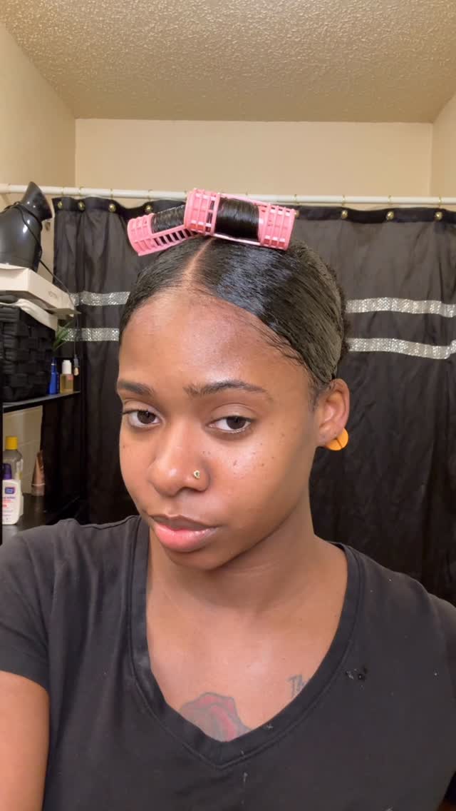 Instagram post by @montasiadiara for Cliganic. Caption reads: Hands don’t deep clean as much as you need them to....