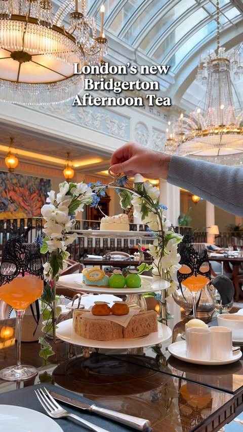 Instagram post by @exploringlondon for Bridgerton. Caption reads: [...] Reader, London’s brand new Season 4....