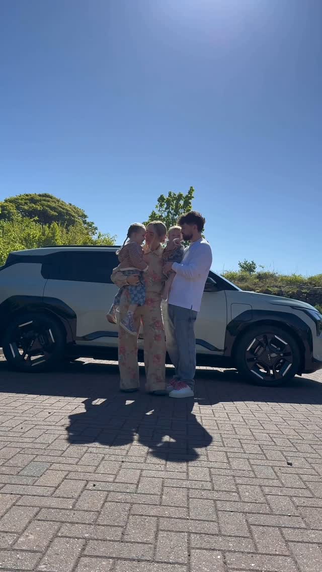 Instagram post by @esterapawlak for Kia. Caption reads: Ad let’s go on a family day out! 🚙✨💚⚡️🌞
@kiauk....