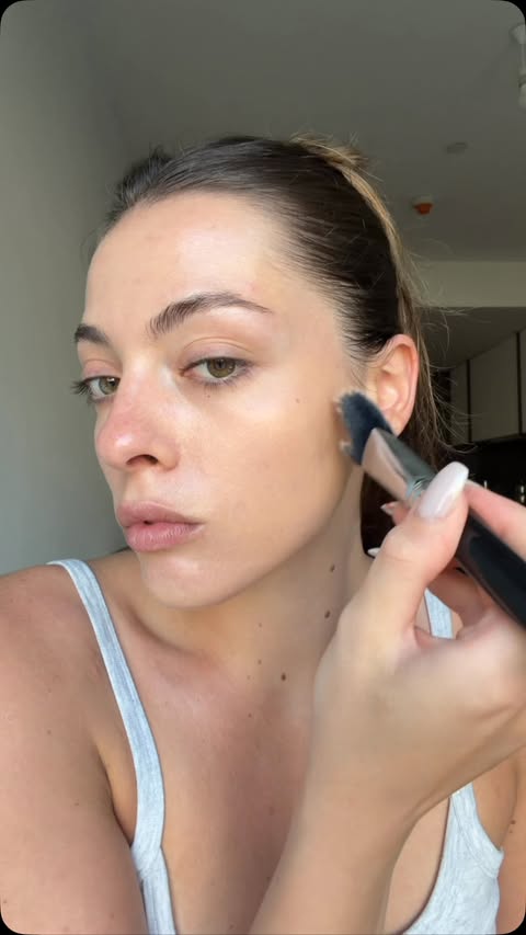 Instagram post by @itseylulileli for Cream Co.. Caption reads: [...] wonder snatch no 10 @creamco glow sculpt....