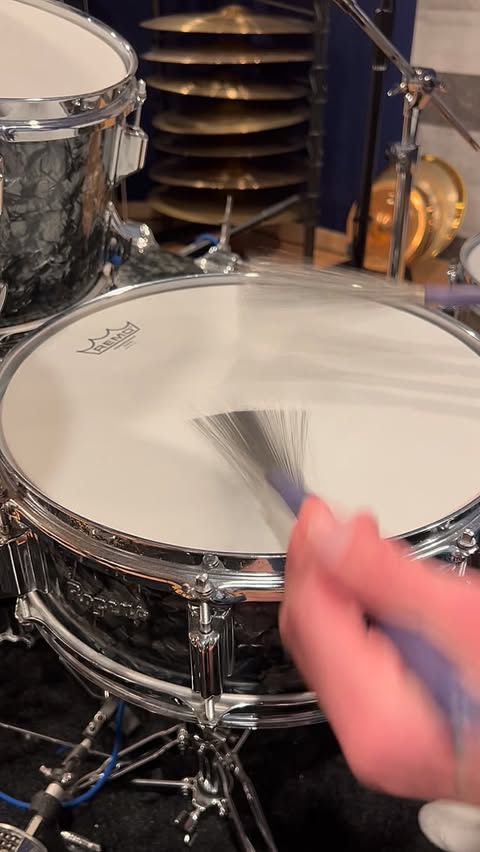 Instagram post by @gabrielstaznik for Vic Firth. Caption reads: [...] snare in black diamond pearl, with Vic Firth....