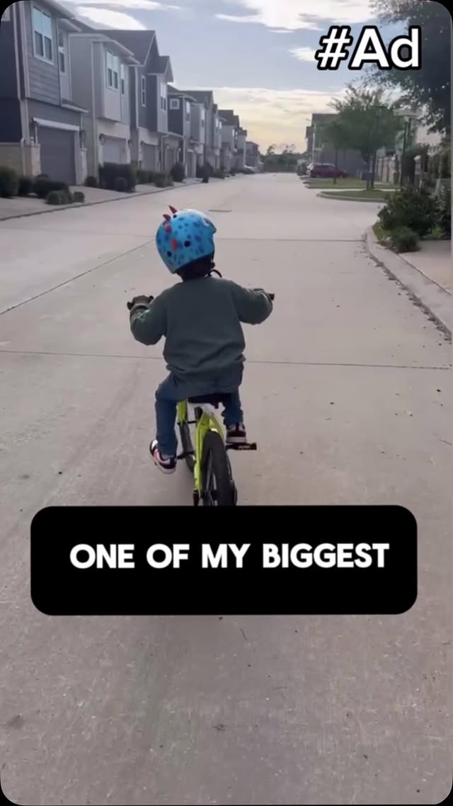 Instagram post by @ebby_lolo for HealthCare.gov. Caption reads: [...] you and your loved ones. Check out....