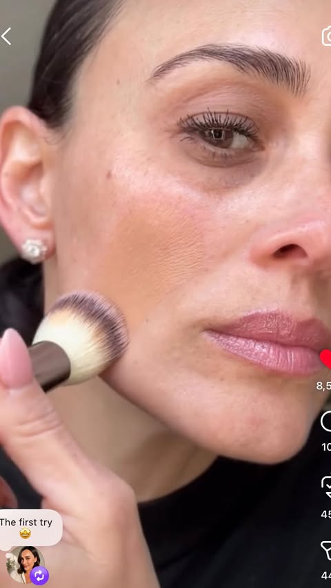 Instagram post by @_sandragoelz_ for IT Cosmetics. Caption reads: [...] taking you along with me! Thank you....